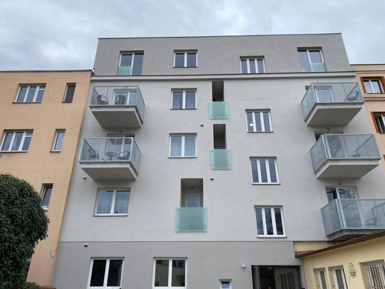 Hradec KrálovéPerla Hradce 101アパートメント エクステリア 写真